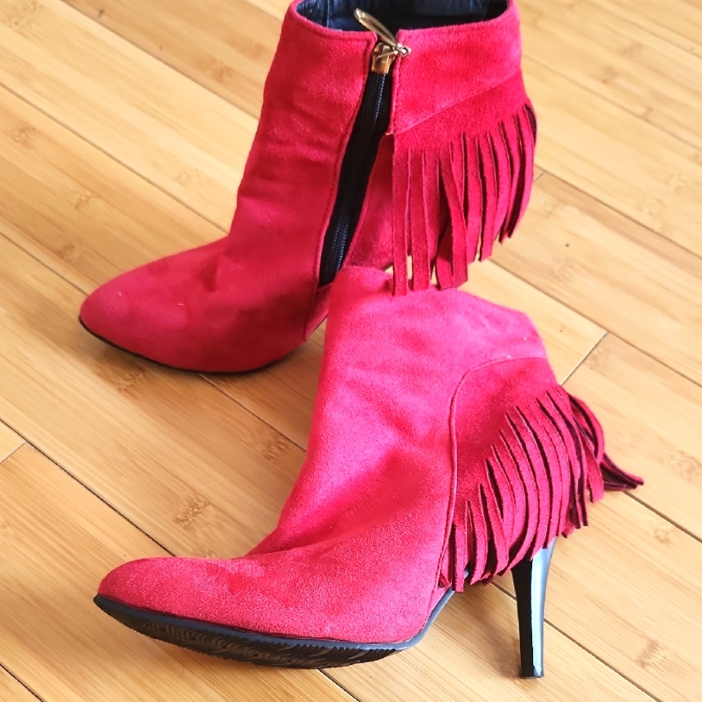 Red Fringe Ankle Boots W Heel Size 9